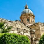 Dom von Palermo mit Kuppel und Palmen – Top‑10‑Sehenswürdigkeit in Palermo auf Sizilien